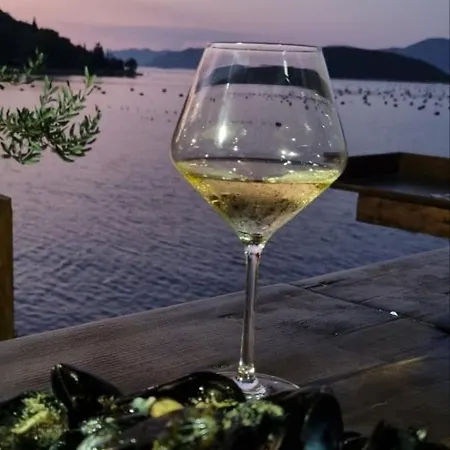 Bougainvillea--apartment By The Sea Lägenhet *