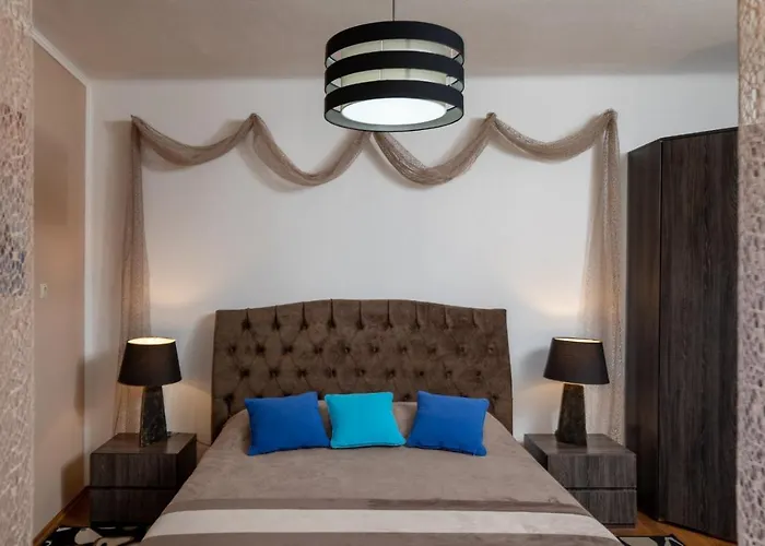 Bougainvillea--apartment By The Sea * Ston