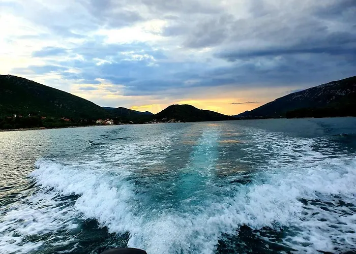 Bougainvillea--apartment By The Sea *