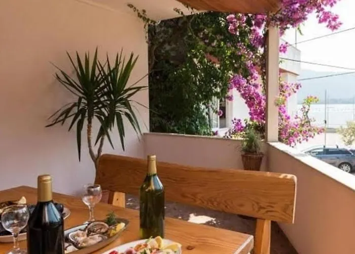 Bougainvillea--apartment By The Sea Appartamento