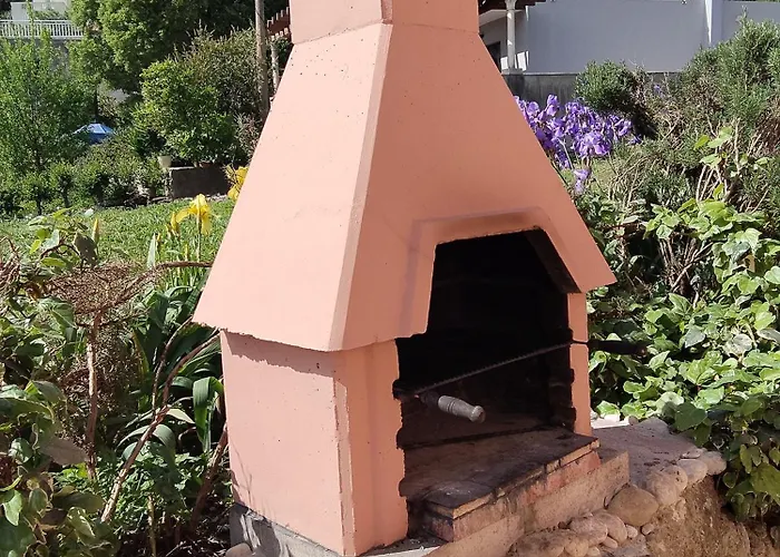 Bougainvillea--apartment By The Sea Appartamento Ston