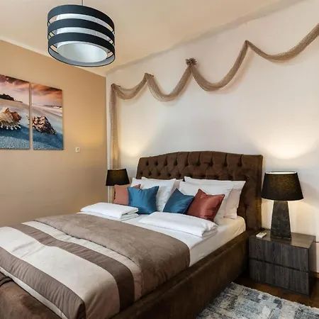 Bougainvillea--apartment By The Sea *