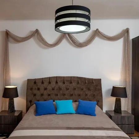 Bougainvillea--apartment By The Sea * Ston