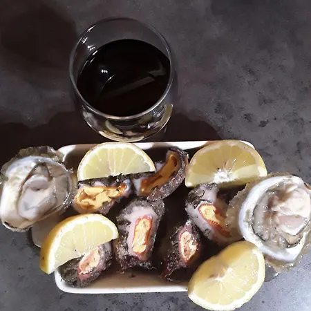 Bougainvillea--apartment By The Sea *