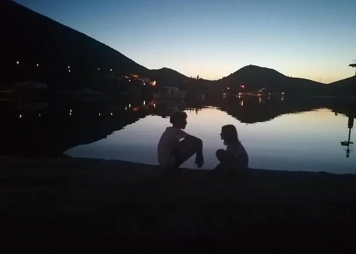 Apartament Bougainvillea--apartment By The Sea