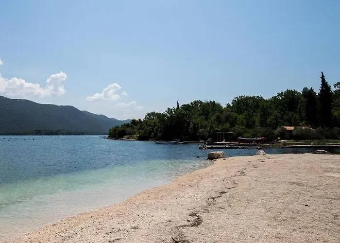 Bougainvillea--apartment By The Sea *