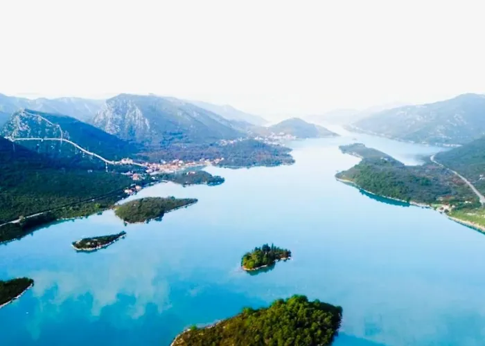 Bougainvillea--apartment By The Sea Apartament *